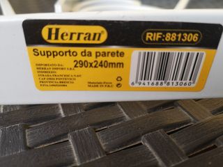 Supporti da parete.