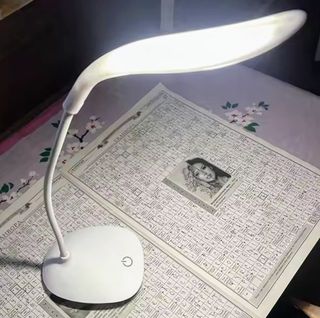 Led lamp caricabeli