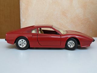 Ferrari 308i gtb Bburago scala 1:24 1/24 rossa