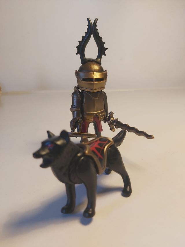 38. Caballero lobo+armadura playmobil