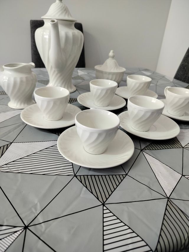 Set de porcelana antigua
