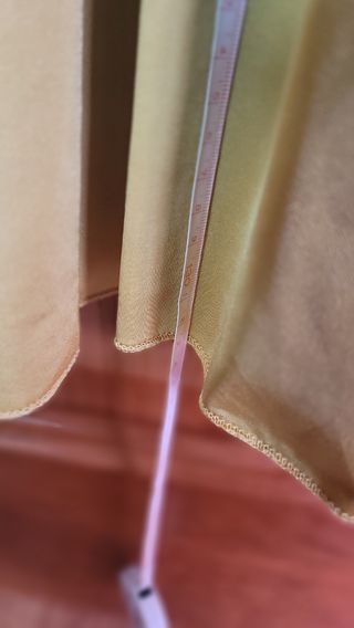 Vestido Victoria Valeria amarillo dorado