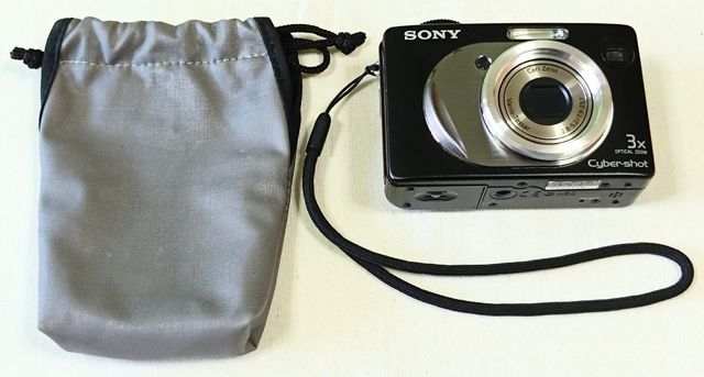 Cámara de fotos digital SONY DSC-W12