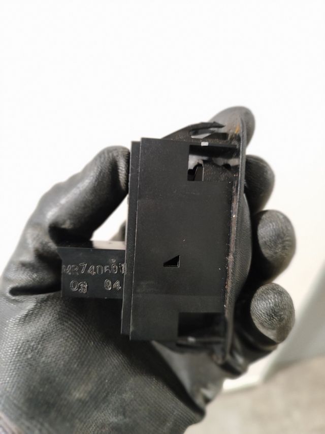 Pulsador elevalunas mitsubishi