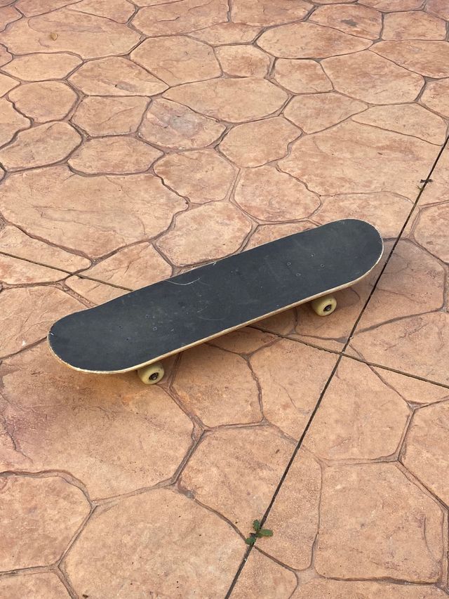 Skateboard con dibujo