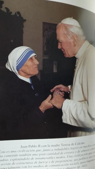 Juan Pablo II  , Cruzando el Umbral