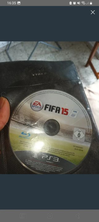 2 Juegos ps3 grand theft auto 4. Y fifa 15.