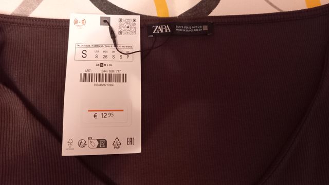 Camiseta de manga larga de Zara