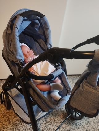 Cochecito para muñecas
