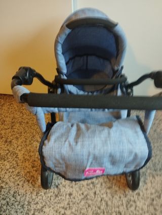 Cochecito para muñecas