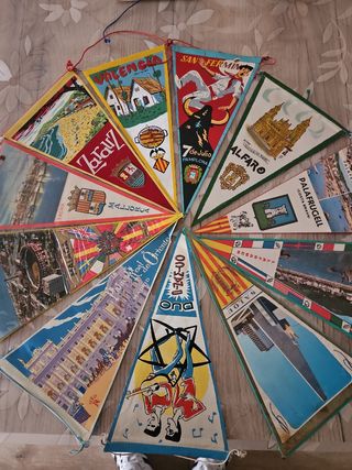 Banderines antiguos pueblos y ciudades