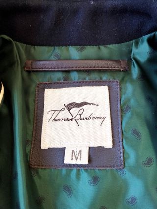 Abrigo de lana de Thomas Burberry.