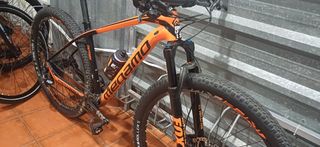 BICI CARBONO TALLA M/ 18"