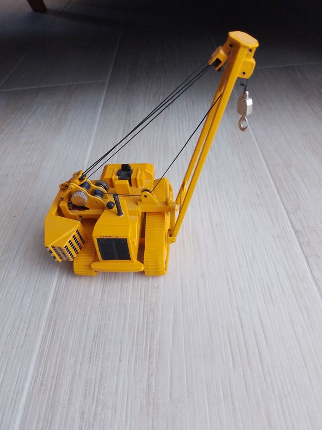 Grúa colección Caterpillar 224