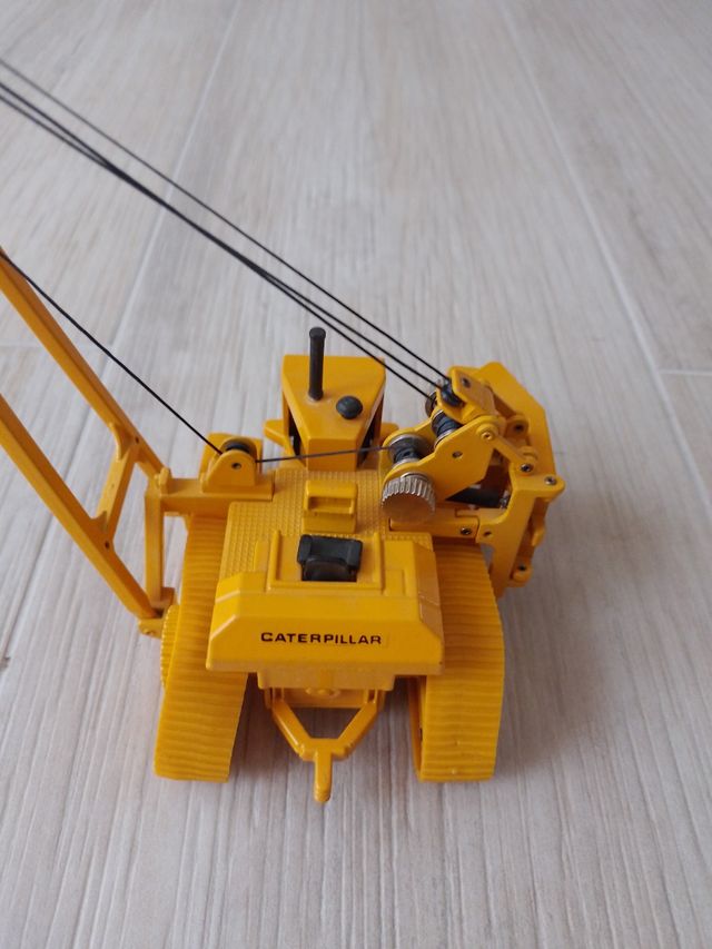 Grúa colección Caterpillar 224