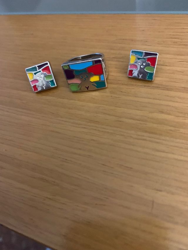 Sortija y pendientes Tous