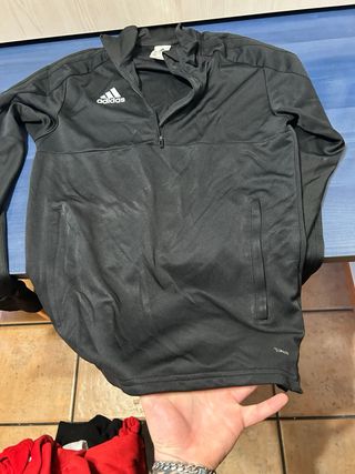 Sudadera deportiva Adidas negra