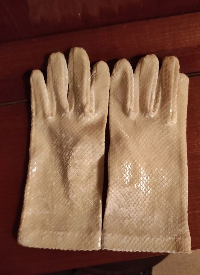Guanti vintage donna panna lucidi