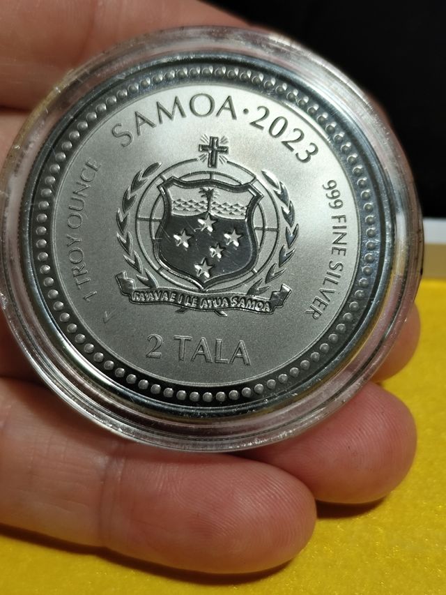 Preciosa moneda plata del Maestro Dios