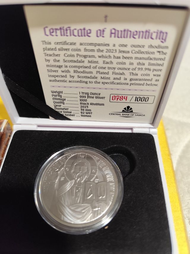 Preciosa moneda plata del Maestro Dios