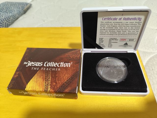 Preciosa moneda plata del Maestro Dios