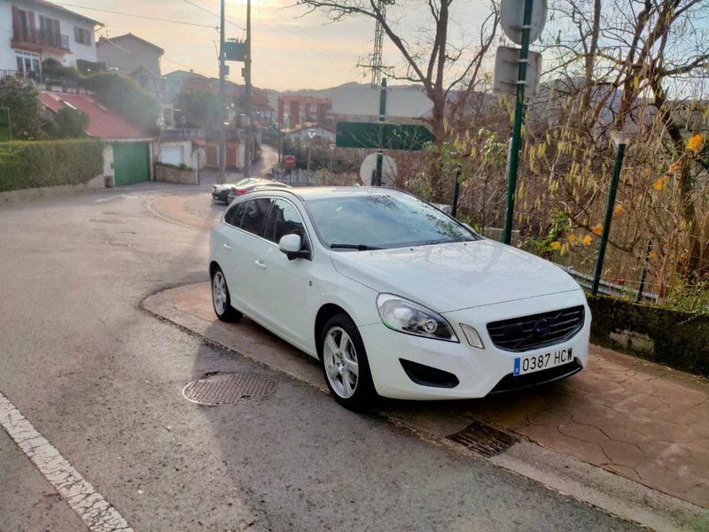 Volvo V60 2011 - foto 1