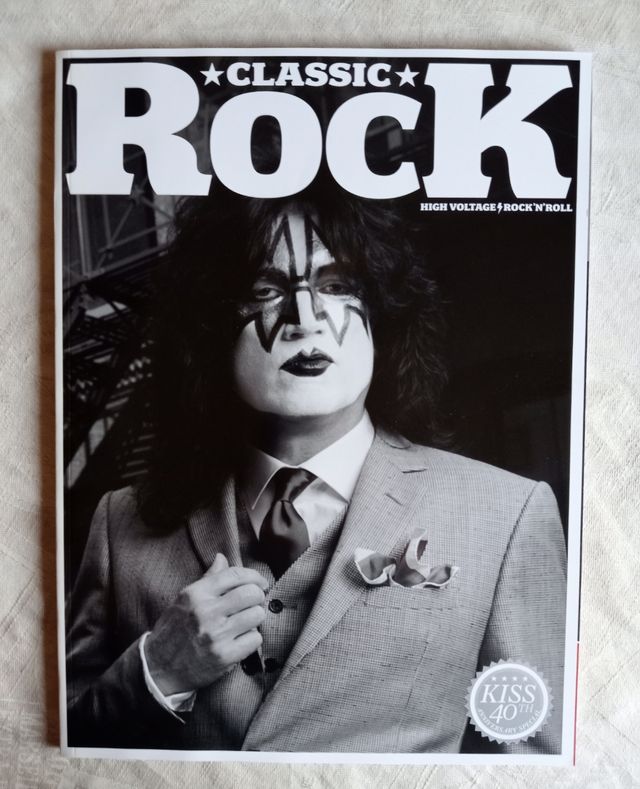 Estuche cuatro revistas KISS