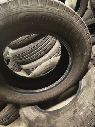 Ruedas 215/65R16 106h Goodyear usadas