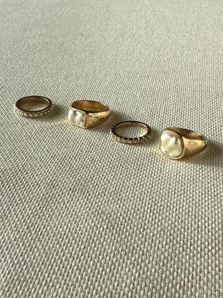Pack Anillos Dorados Perlas