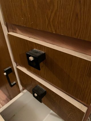 Tiradores pomo con cierre para mueble caravana