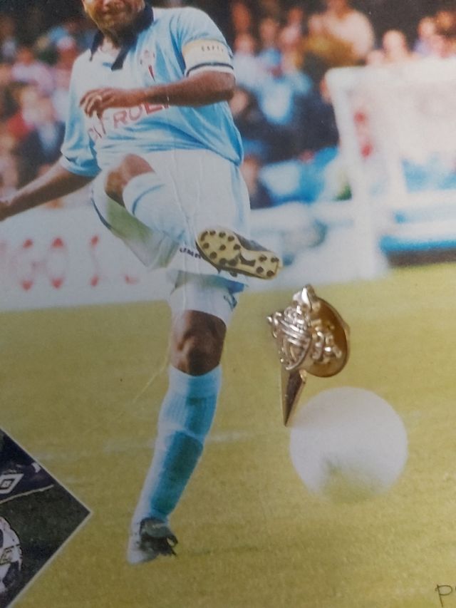 Insignia dorada - Tarjetones Celta de Vigo