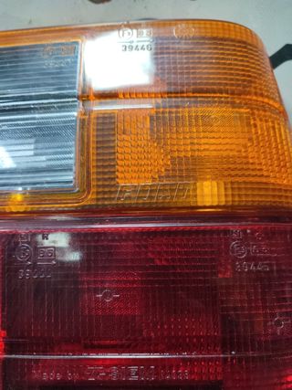 Fiat Uno faro trasero derecho 