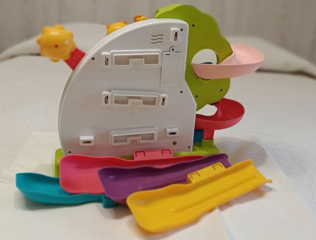 PISTA DE BOLAS Y COCHE