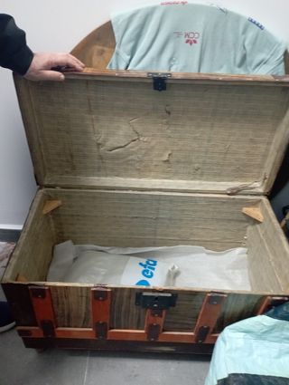 Baúl de madera de más de 100 años