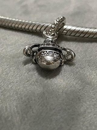 Charm  Abeja reina
