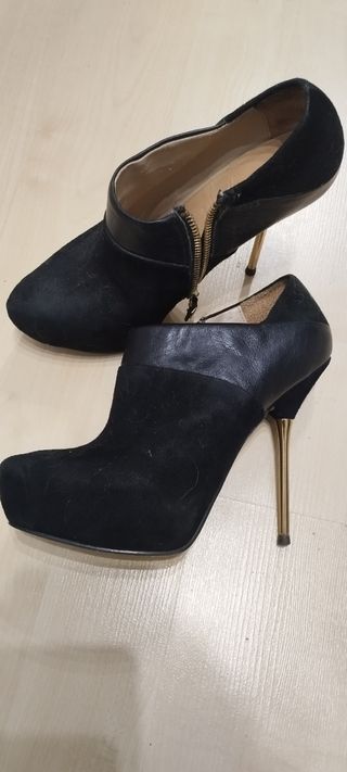 Botín piel negra Zara n37