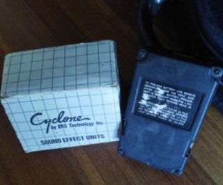 Pedal cyclone Distortión DI 10 (made in japan)