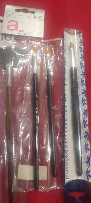 Pinceles y brochas de maquillaje 