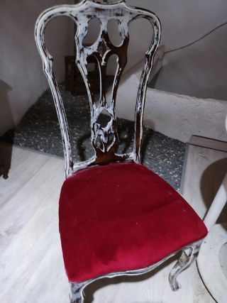 Sillas y mesa