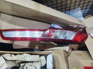 Piloto trasero izquierdo Ford transit