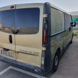 Opel Vivaro 2005