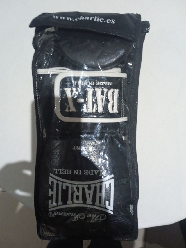 Guantes de boxeo Charlie Bat-X 16