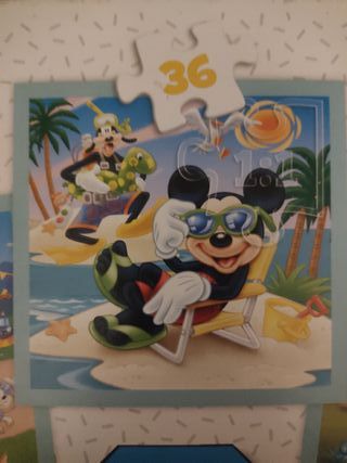 Puzzle disney mickey mouse and friends