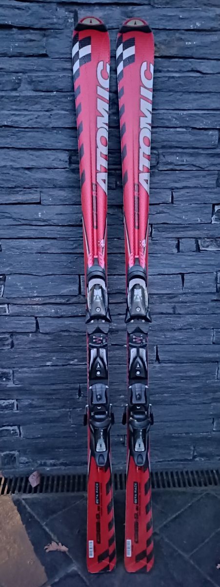 Esquís Atómic GS9