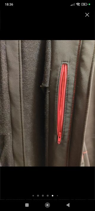 Abrigo impermeable de mujer y porteo. Premamá