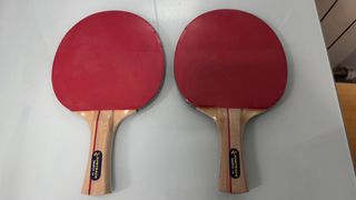 2 palas y 6 pelotas Ping Pong