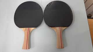 2 palas y 6 pelotas Ping Pong