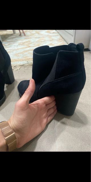 Botines ante negros