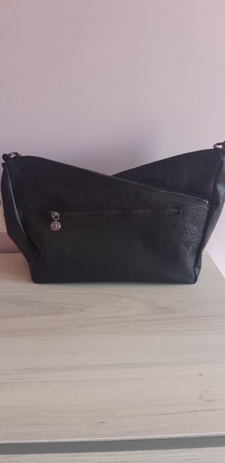 Bolso Desigual negro, nuevo con la etiqueta