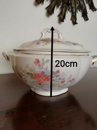 Sopera de porcelana finales siglo XIX